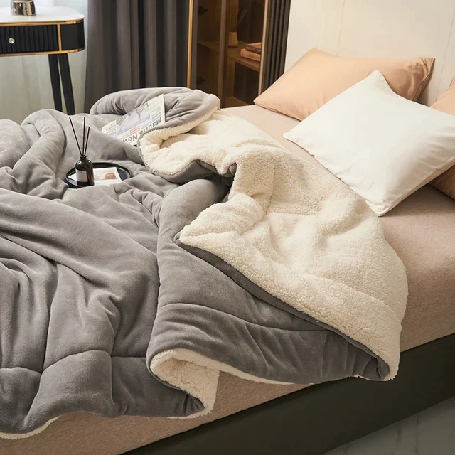 Luxurious Fleece Throw Blanket Cozy Comfort and Warmth - Image 2
